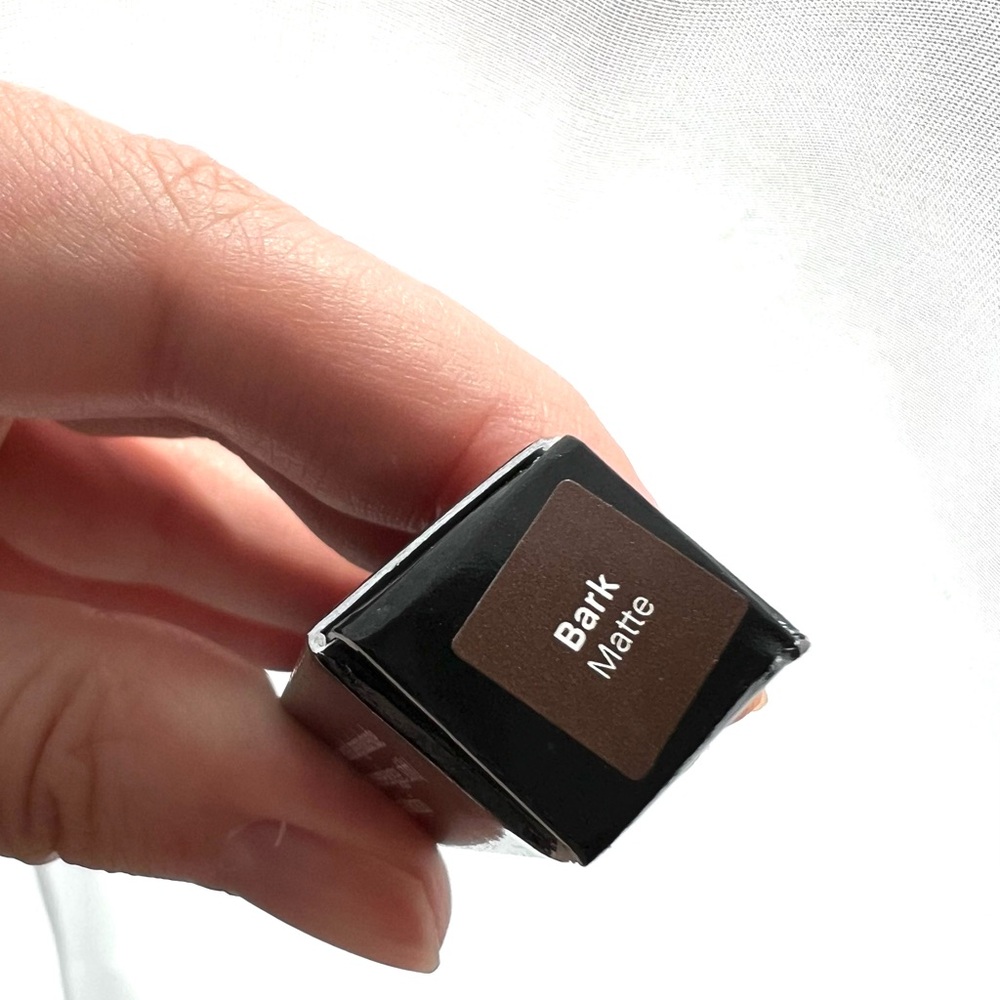 NIB Bobbi Brown Bark Cream Eyeshadow Stick Long Wear in 1.6g full size - Picture 6 of 6